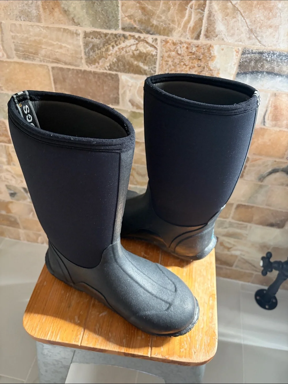 Bogs Kids Tall Black Waterproof Rain/snow Boots Insulated